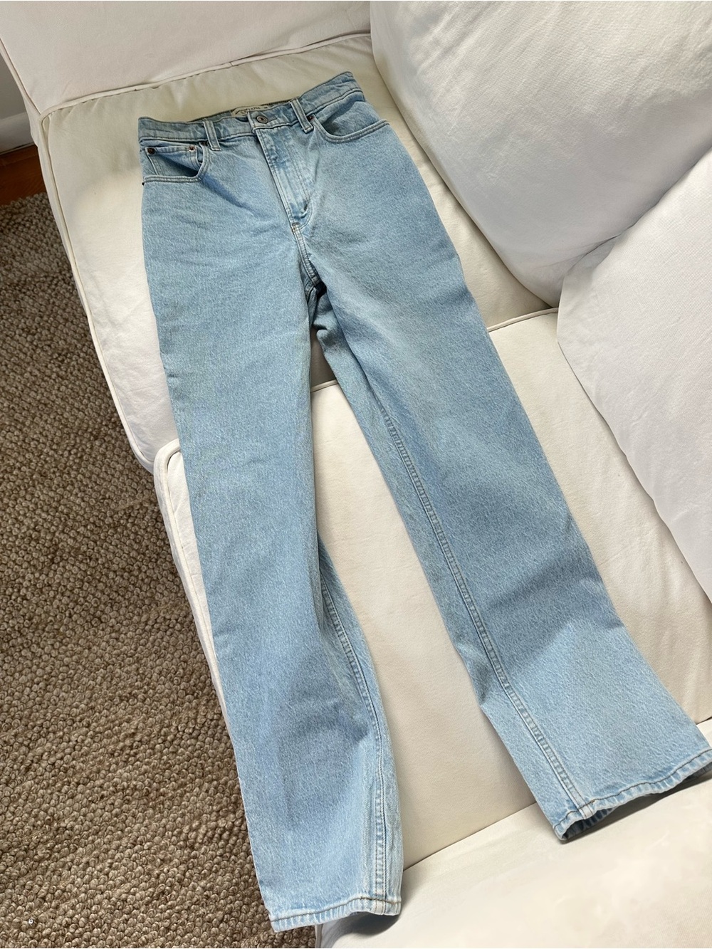 Abercrombie & Fitch 90’s Straight High Rise Jeans